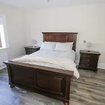 Woodlawn Retreat 펜션